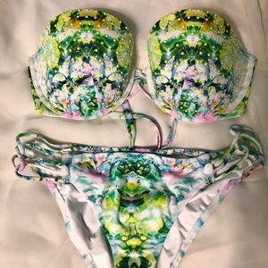 Never worn Victoria’s Secret swimsuit